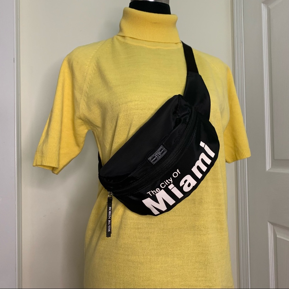 COPY - Robin Ruth Minimalist Funky Y2k Vibe All Time Funny Pack Crossbody Bag